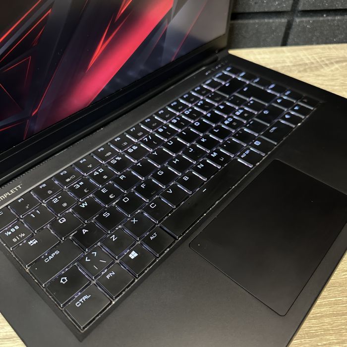 Ноутбук KOMPLETT 144Hz i7-9750H/16Gb/500SSD/GTX1660Ti-6Gb Б/В