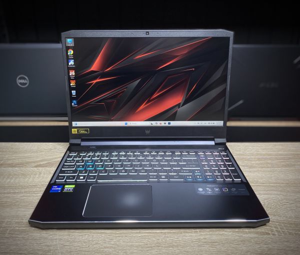 Ноутбук Acer Predator helios 300 i7-11800H 32GB 512SSD 1Tb HDD RTX3070 Б/В