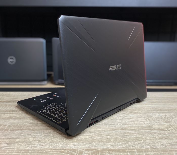 Ноутбук Asus tuf Ryzen 5 3550H 16Gb 1Tb SSD GTX1660Ti Б/В