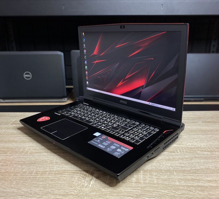 Ноутбук MSI TITAN I7-6820HK 32GB 700HDD 512SSD GTX1070 Б/В