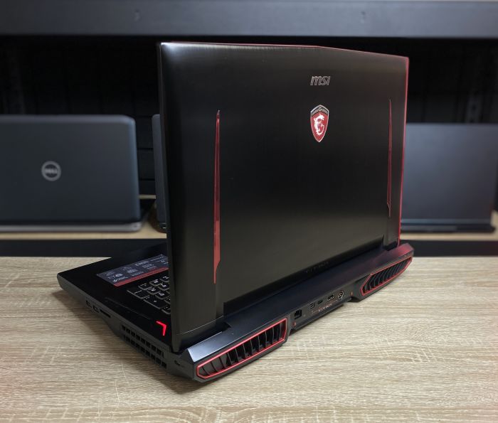 Ноутбук MSI TITAN I7-6820HK 32GB 700HDD 512SSD GTX1070 Б/В