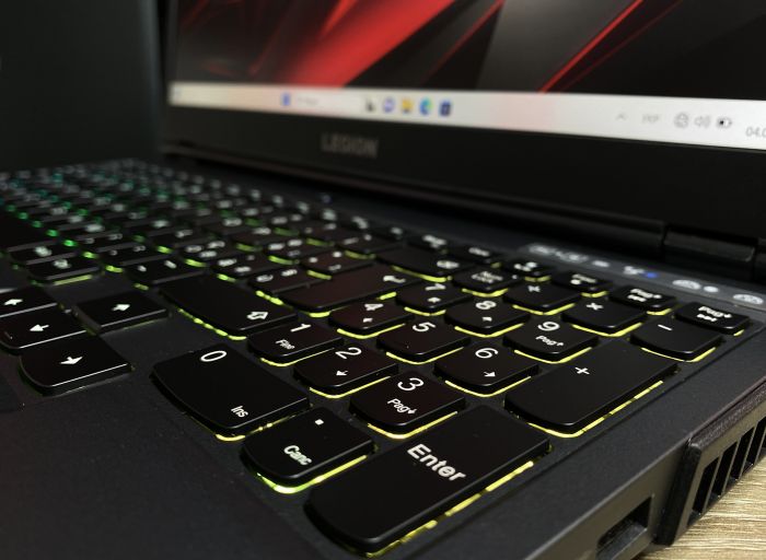 Ноутбук Lenovo legion i7-10750H 16Gb 256SSD RTX2060 Б/В