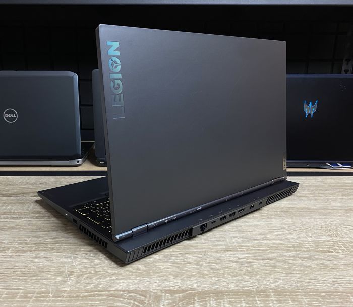 Ноутбук Lenovo legion i7-10750H 16Gb 256SSD RTX2060 Б/В
