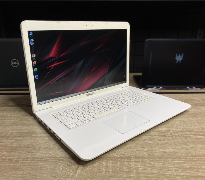 Ноутбук ASUS i7-6500U 12Gb 128SSD 2Tb HDD GTX950M Б/В