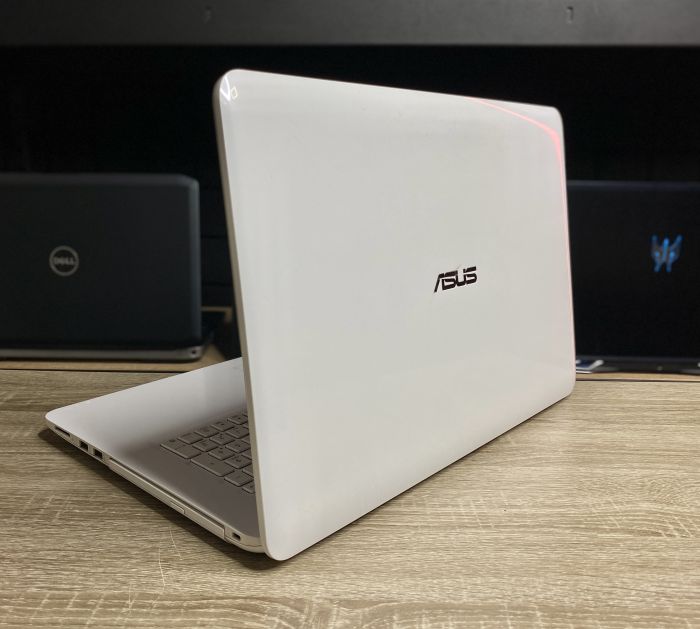 Ноутбук ASUS i7-6500U 12Gb 128SSD 2Tb HDD GTX950M Б/В