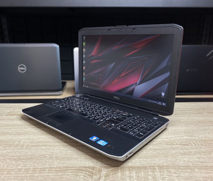 Ноутбук DELL 5530 I5-3320M  8Gb 500Gb Intel HD