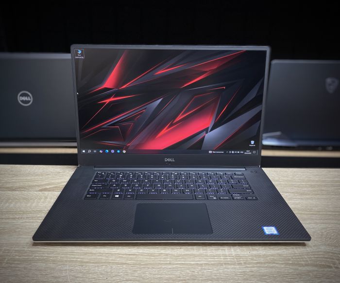 Ноутбук Dell Precision 5530 i7-8850H 16GB 256SSD Nvidia P2000-4Gb Б/В