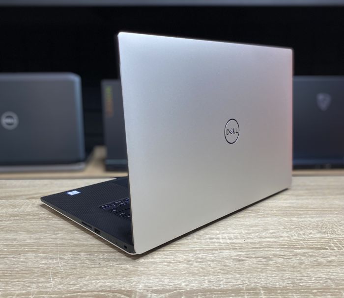 Ноутбук Dell Precision 5530 i7-8850H 16GB 256SSD Nvidia P2000-4Gb Б/В