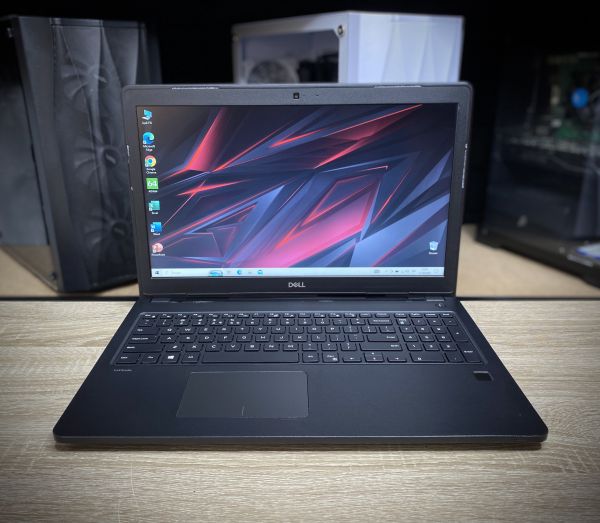 Ноутбук Dell Latitude 3580 i3-6006U 8Gb SSD 120 GB HD Б/В