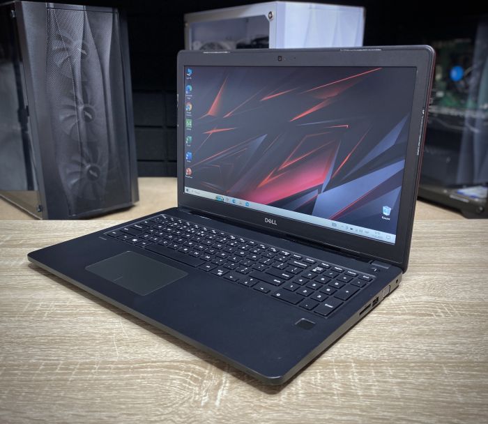 Ноутбук Dell Latitude 3580 i3-6006U 8Gb SSD 120 GB FULL HD Б/В