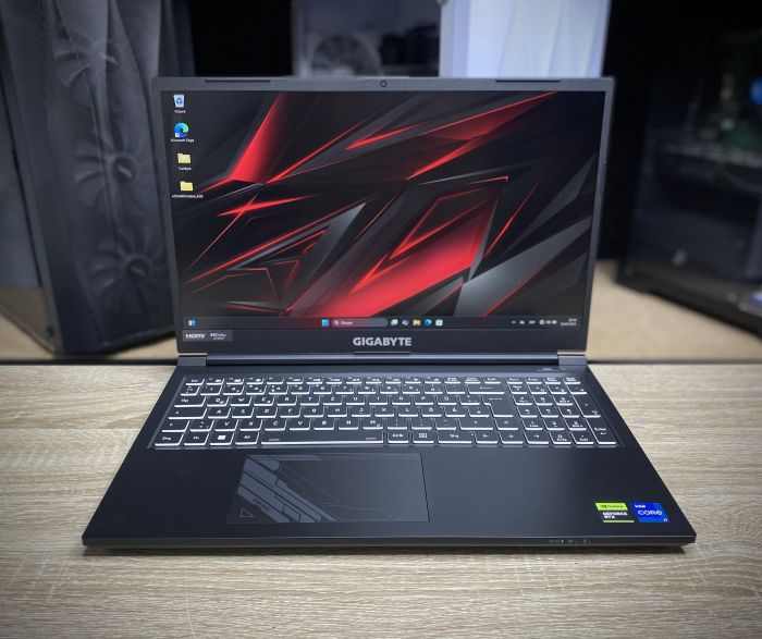 Ноутбук Gigabyte G5 i7-13620H 16Gb 1Tb SSD RTX4060 Б/В
