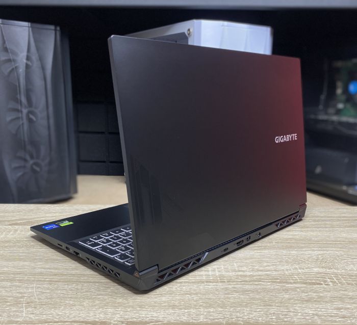 Ноутбук Gigabyte G5 i7-13620H 16Gb 1Tb SSD RTX4060 Б/В