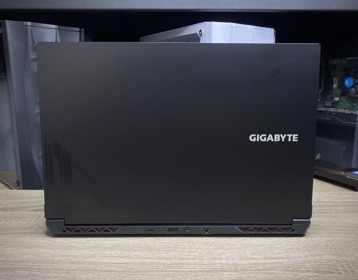Ноутбук Gigabyte G5 i7-13620H 16Gb 1Tb SSD RTX4060 Б/В