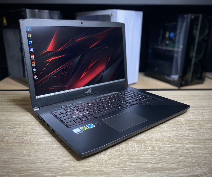 Ноутбук Asus Rog Strix Gl 703 i7-7700HQ 16Gb 128SSD 1Tb HDD GTX1060 Б/В