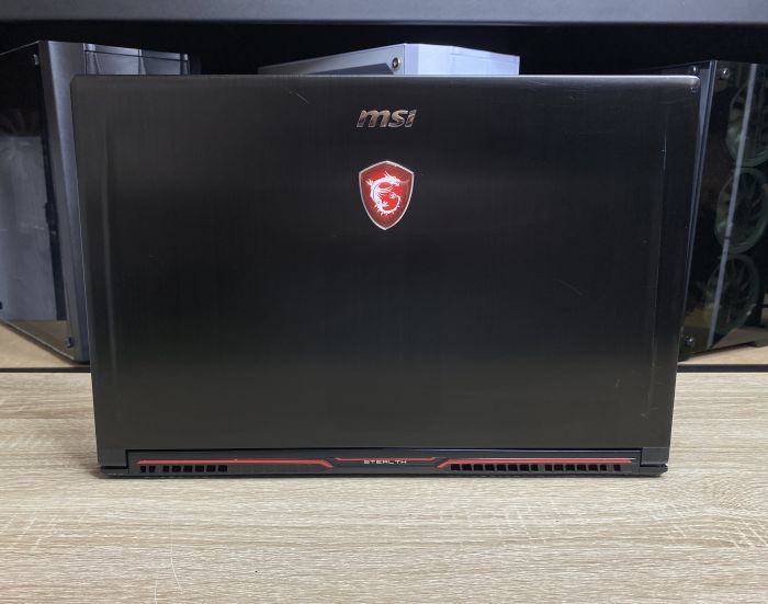 Ноутбук MSI Gs 63 I7-7700HQ 16Gb 256Gb 1Tb HDD GTX 1060 Б/В