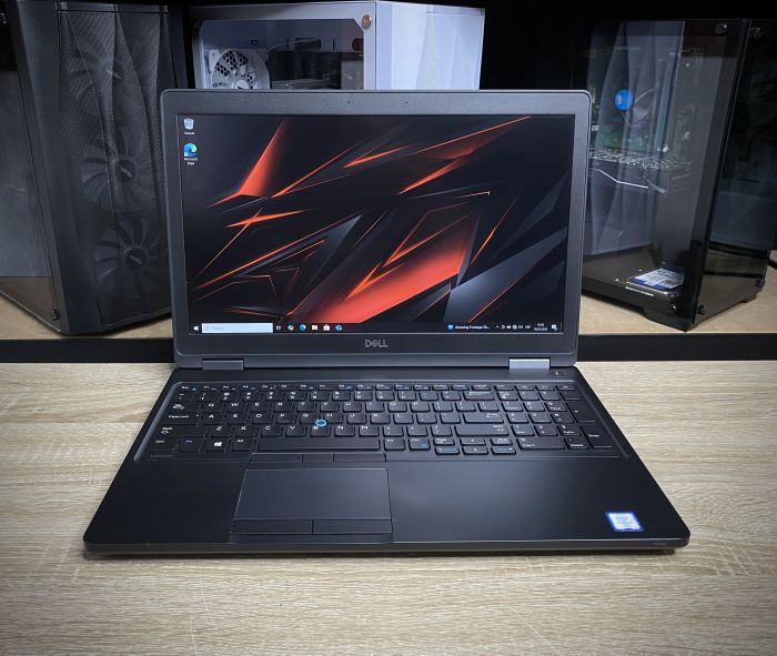 Ноутбук DELL Latitude 5580 i5-6440HQ 8Gb 256SSD 940MX Б/В