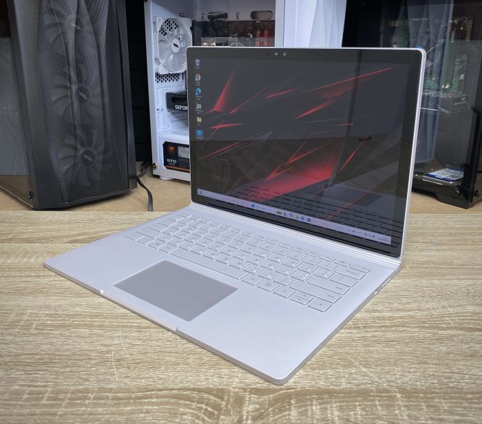 Ноутбук сенсорний Microsoft Surface i7-6600U 8Gb 256SSD HD Graphics 520 Nvidia 940MX Б/В
