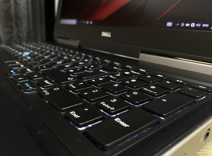 Ноутбук Dell Precision 7510 i7-6820HQ 32Gb 1Tb HDD 512SSD M1000M Б/В