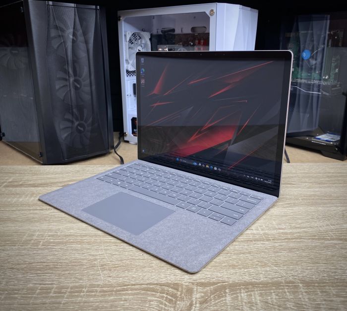 Ноутбук сенсорний Microsoft Surface I5-1035G7 8Gb 256Gb SSD Б/В