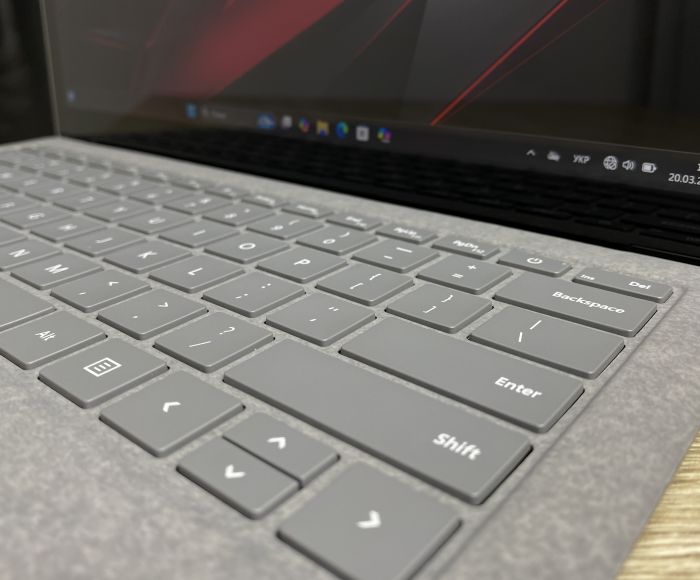 Ноутбук сенсорний Microsoft Surface I5-1035G7 8Gb 256Gb SSD Б/В