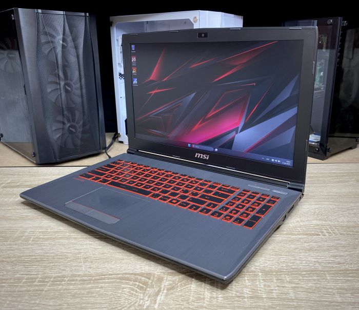 Ноутбук MSI I5-7300HQ 8Gb 256SSD 1Tb GTX1050 Б/В