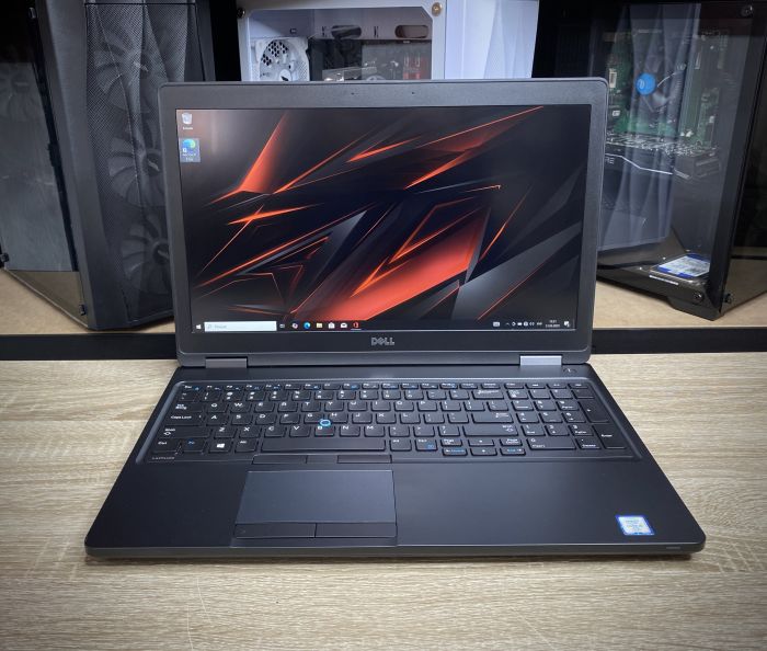 Ноутбук Dell Latitude 5580 i5-6440HQ 8Gb 256SSD 940MX Б/ВВ