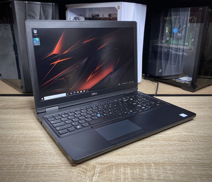 Ноутбук Dell Latitude 5580 i5-6440HQ 8Gb 256SSD 940MX Б/ВВ