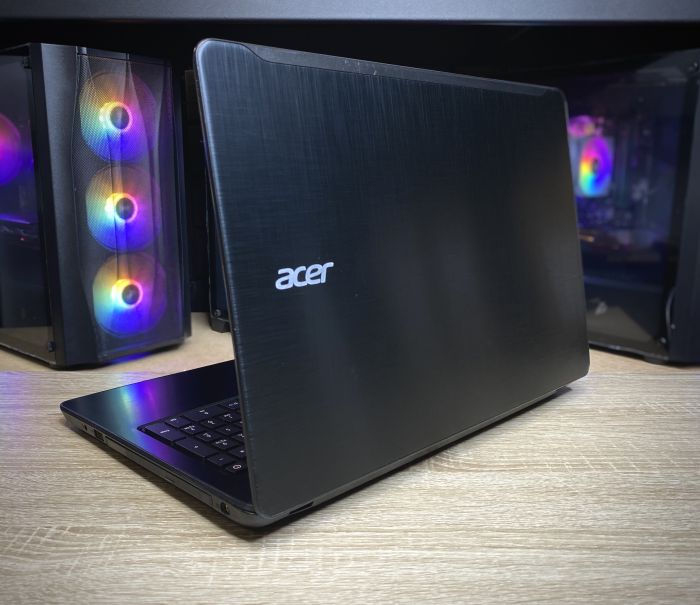 Ноутбук Acer ( F5-573 FHD ) i5-7200U 8Gb 250SSD Nvidia 940MX Б/В