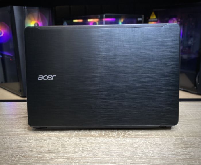 Ноутбук Acer ( F5-573 FHD ) i5-7200U 8Gb 250SSD Nvidia 940MX Б/В