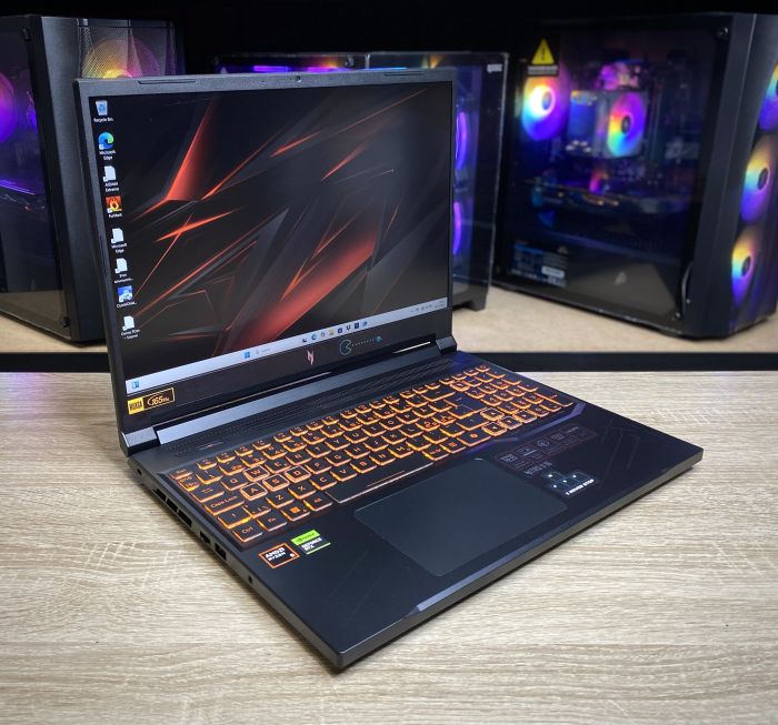 Ноутбук Acer Nitro v16 ( Ryzen 5 8645HS ) 16Gb 1Tb SSD RTX4050 - 6 Gb Б/В