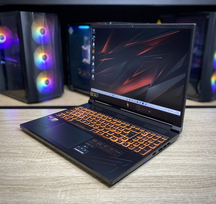 Ноутбук Acer Nitro v16 ( Ryzen 5 8645HS ) 16Gb 1Tb SSD RTX4050 - 6 Gb Б/В