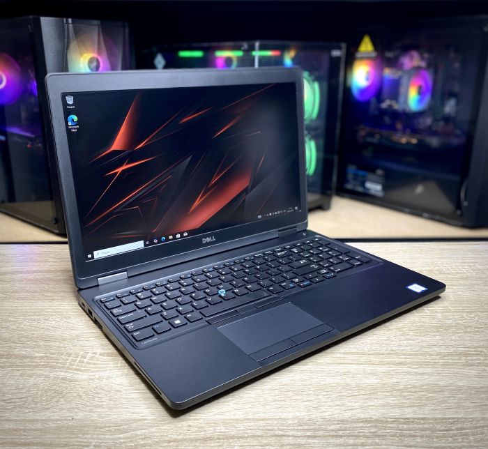 Ноутбук Dell 5580 i5-6440HQ 8Gb 256SSD Nvidia 940MX Б/В