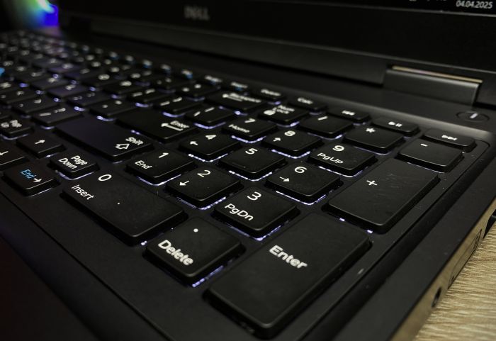 Ноутбук Dell 5580 i5-6440HQ 8Gb 256SSD Nvidia 940MX Б/В
