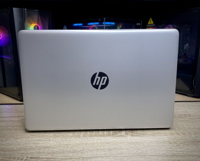 Ноутбук HP I3-7020U 8Gb 120SSD MX110 Б/В