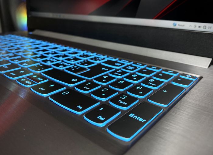 Ноутбук Lenovo 17* i5-9300H 32Gb 512SSD GTX1650 Б/В