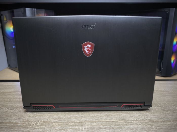 Ноутбук MSI I5-8300H 8Gb 1Tb SSD GTX1050 Б/В