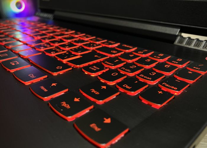Ноутбук Lenovo Legion Y520 I5-7300HQ 16Gb 1Tb HDD 240SSD GTX1060 Б/В