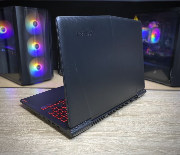 Ноутбук Lenovo Legion Y520 I5-7300HQ 16Gb 1Tb HDD 240SSD GTX1060 Б/В