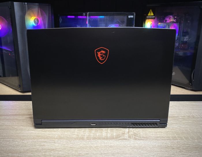 Ноутбук MSI i5-8300H 24Gb 1Tb HDD 256Gb SSD GTX1050 Ti Б/В