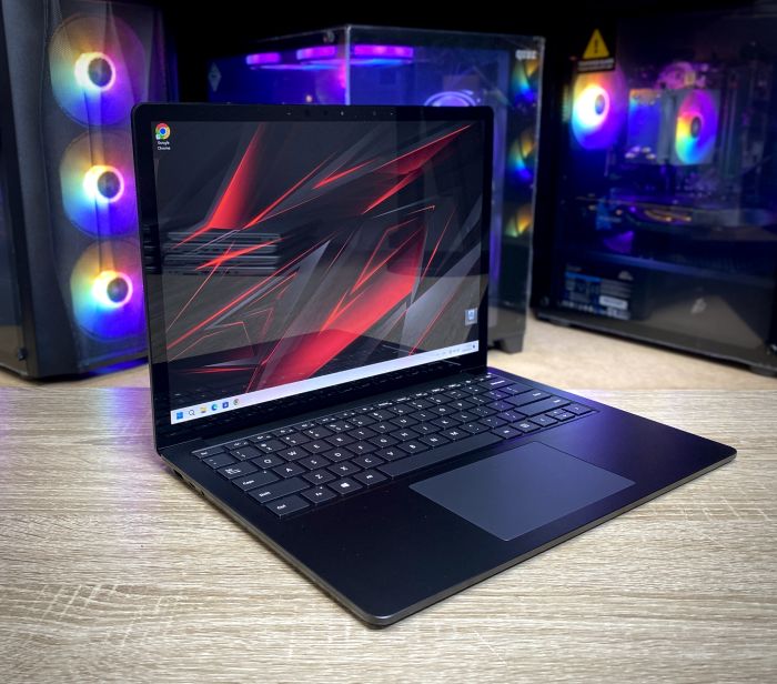 Ноутбук сенсорний Microsoft Surface i5-1035G7 8Gb 256Gb SSD ( Iris Plus Graphics) Б/В