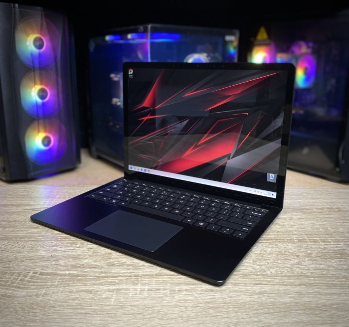 Ноутбук сенсорний Microsoft Surface i5-1035G7 8Gb 256Gb SSD ( Iris Plus Graphics) Б/В
