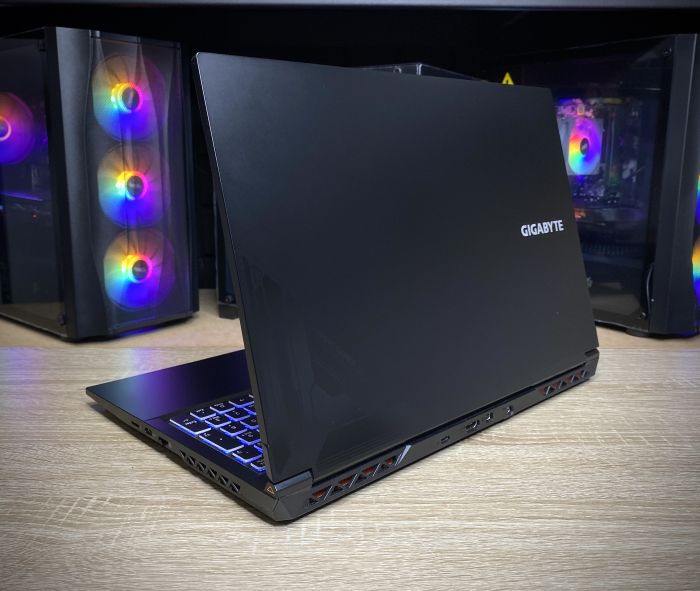 Ноутбук GIGABYTE I5-12500H 64Gb 2Tb SSD 512Gb SSD RTX4060-8Gb  OEM Б/В