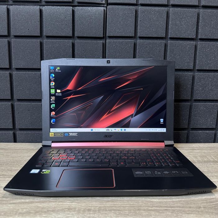 Ноутбук Acer Nitro 5 i5-8300H/8GB/256SSD+1TB HDD/GTX1050Ti-4GB Б/В