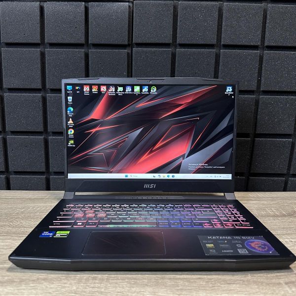ноутбук MSI Katana 15 144Hz i7-12650H/16GB/1TBSSD/RTX4070-8GB Б/В