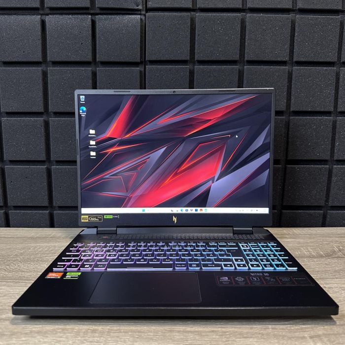 ноутбук Acer Nitro 16 165Hz Ryzen 7 7840HS/16GB/1TBSSD/RTX4070-8GB Б/В