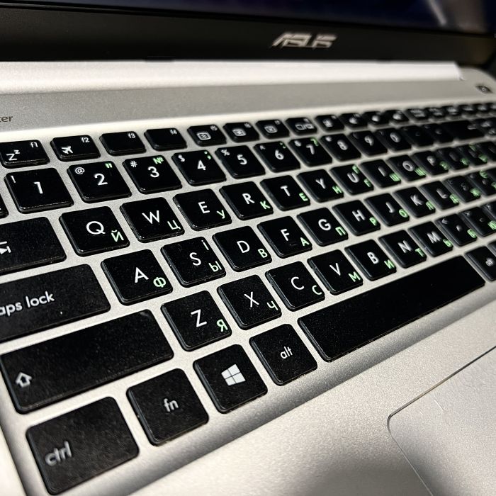 ноутбук Asus K501L i5-5200U/8GB/128SSD+1tbHDD/GTX950M-2GB Б/В