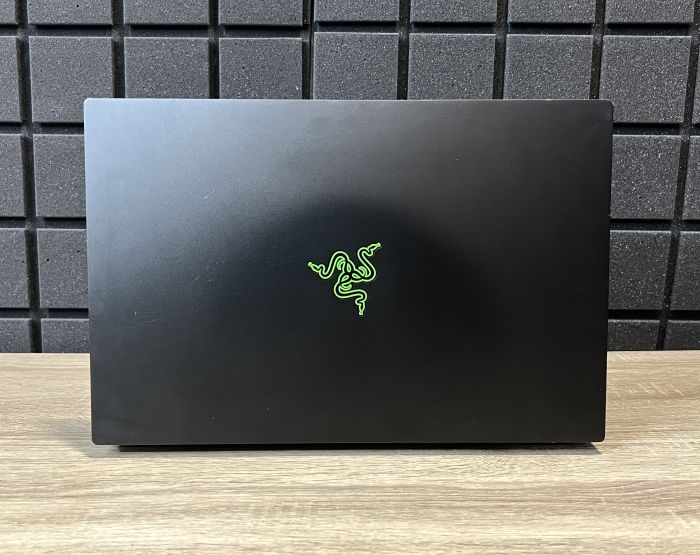 Ноутбук Razer Blade i7-8750H/32GB/512SSD/GTX1060-6GB Б/В