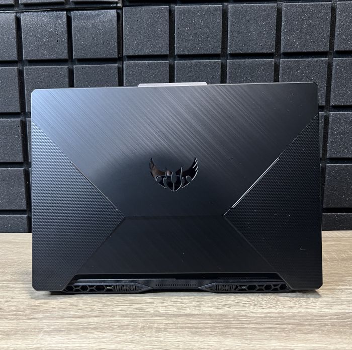 Ноутбук Asus Tuf Gaming FX506L 144Hz i5-10300H/16GB/512SSD/GTX1650-4GB Б/В