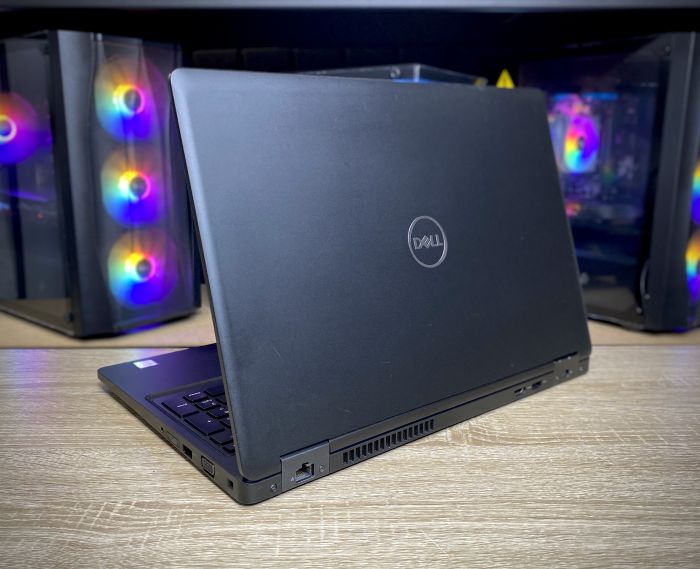 Ноутбук Dell Latitude 5590 I5-8350U 8Gb 256SSD MX130 Б/В