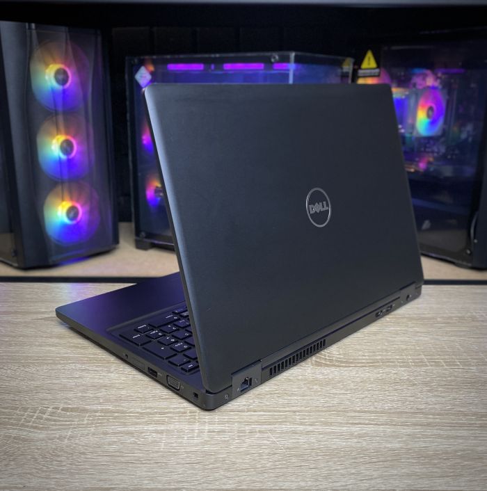 Ноутбук Dell Latitude 5591 I7-7820HQ 8Gb 256SSD 940MX Б/В